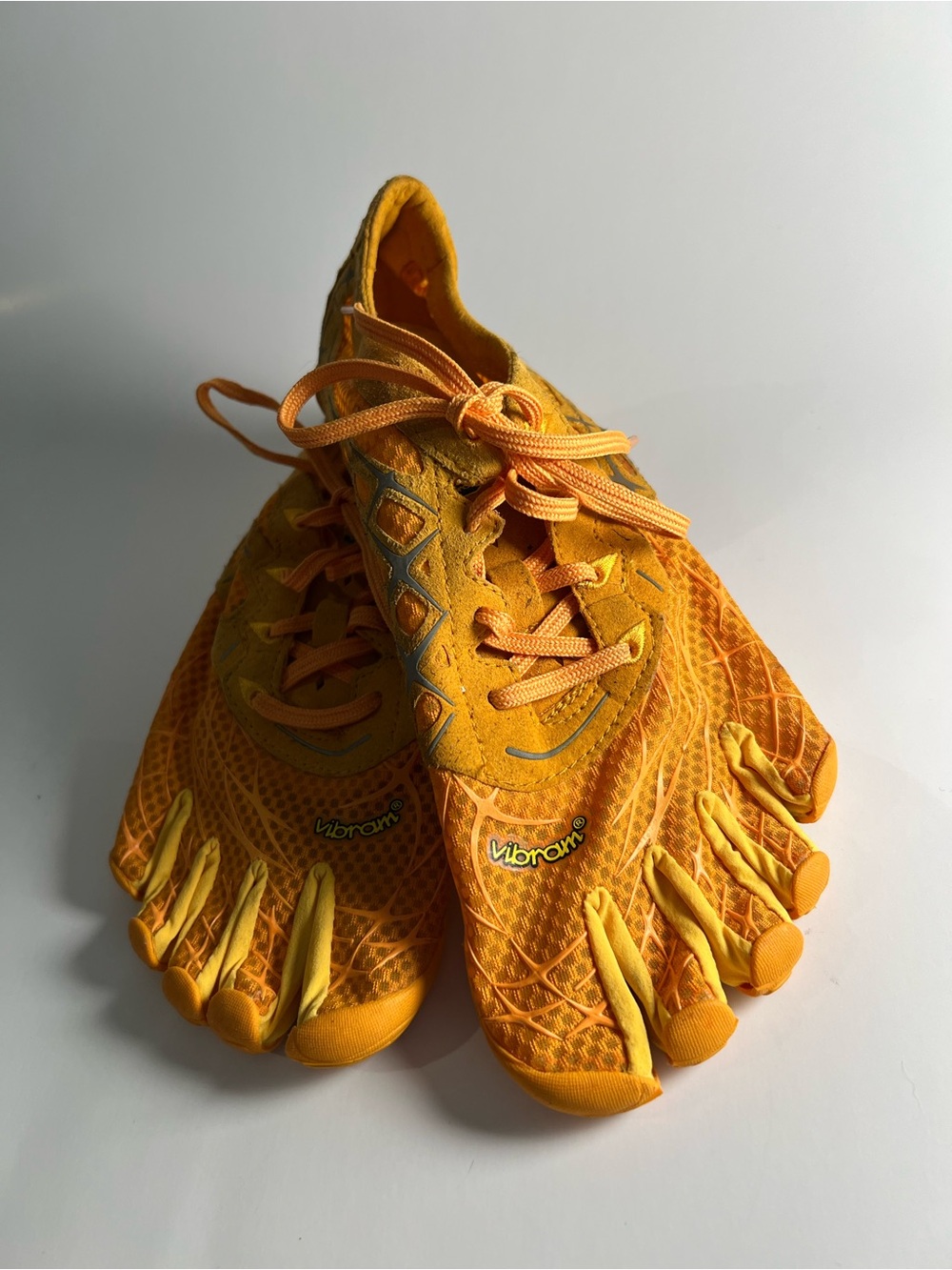 Vibram FiveFingers Spyridon toe shoes, women’s EU 40 / US 8.5, orange and gray
